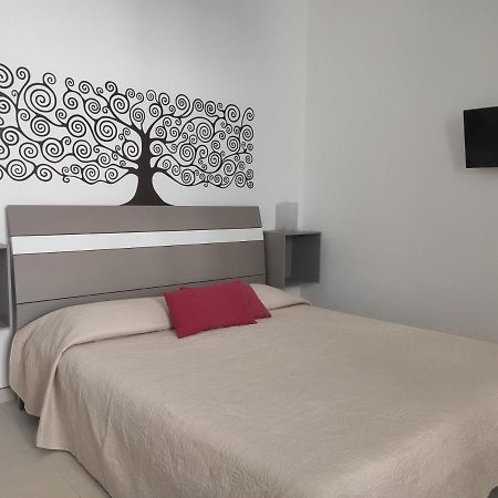 פורטו צ'זראו Casa Vacanze Rossini מראה חיצוני תמונה